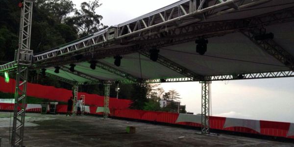 Galpão de Box Truss