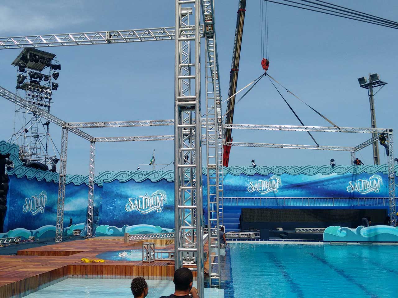 Montagem de Box Truss do Saltibum do Luciano Huck